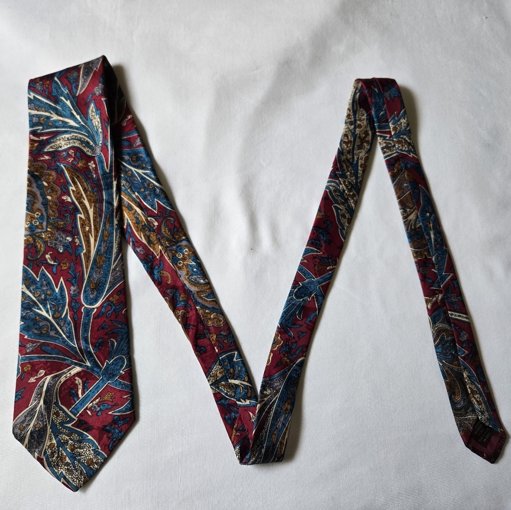 Editions By Van Heusen Paisley Silk Tie in Red and Blue